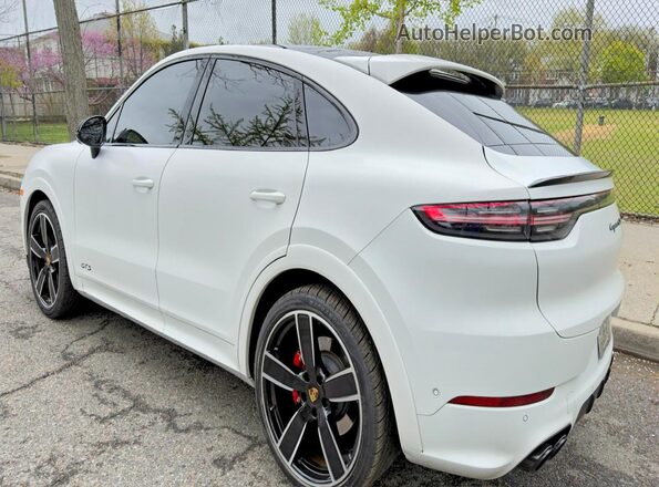 WP1BG2AY1NDA56239 2022 PORSCHE CAYENNE Белый Передняя правая четверть
