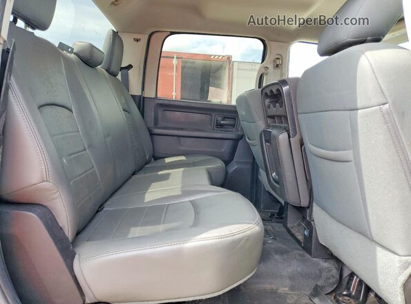 3C6TR5CT3GG258273 2016 RAM 2500 Gray Widok wnętrza z tyłu