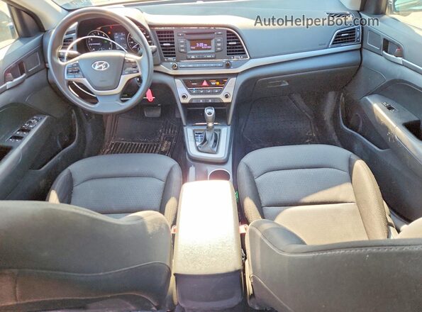 5NPD74LF6JH234670 2018 HYUNDAI ELANTRA Черный Вид панели приборов