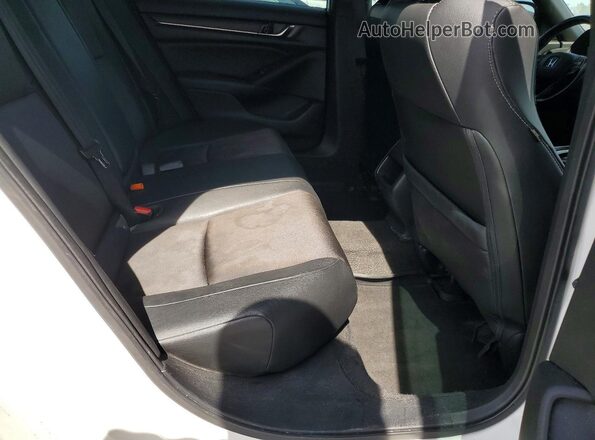 1HGCV1F39LA057884 2020 HONDA ACCORD Белый Вид задней части салона