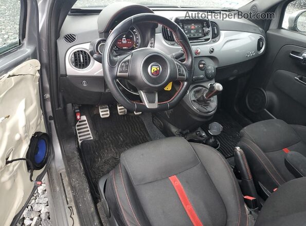 3C3CFFFH2JT469627 2018 FIAT 500 Серебряный Вид панели приборов