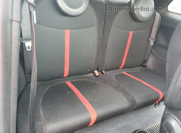 3C3CFFFH2JT469627 2018 FIAT 500 Серебряный Вид задних сидений