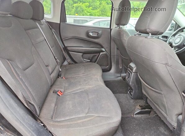 3C4NJCAB3JT204185 2018 JEEP COMPASS Black Widok wnętrza z tyłu
