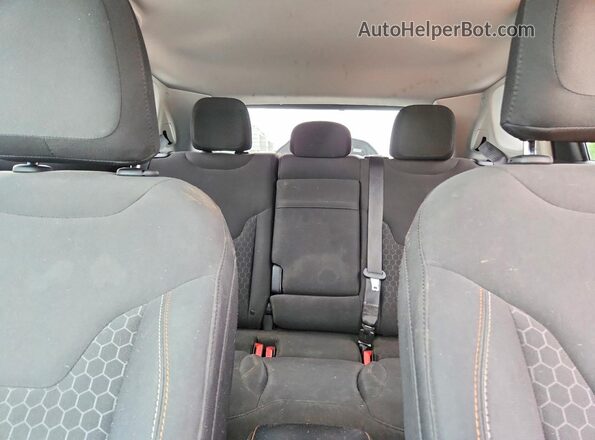3C4NJCAB3JT204185 2018 JEEP COMPASS Black Widok tylnych siedzeń