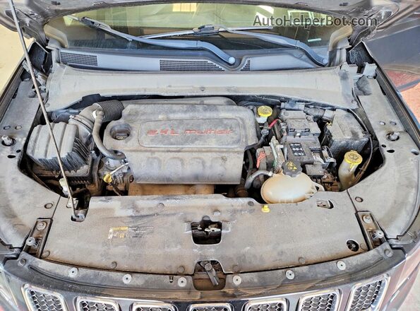 3C4NJCAB7HT658191 2017 JEEP COMPASS Gray Vista del compartimento del motor