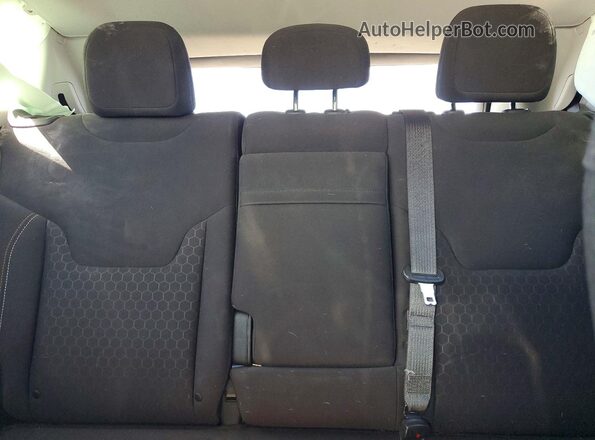 3C4NJCAB9JT204143 2018 JEEP COMPASS Серебряный Вид задних сидений