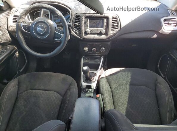3C4NJCAB9JT204143 2018 JEEP COMPASS Серебряный Вид панели приборов
