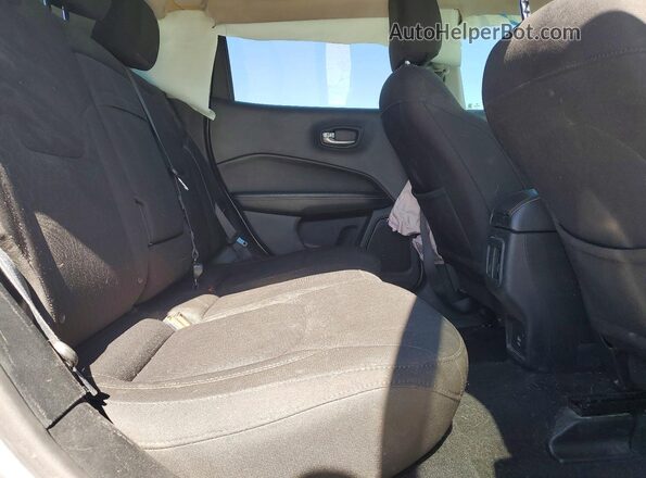 3C4NJCAB9JT204143 2018 JEEP COMPASS Серебряный Вид задней части салона
