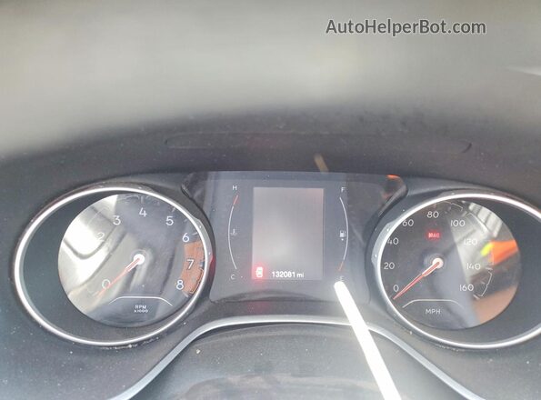 3C4NJCABXJT136919 2018 JEEP COMPASS Синий Вид щитка приборов