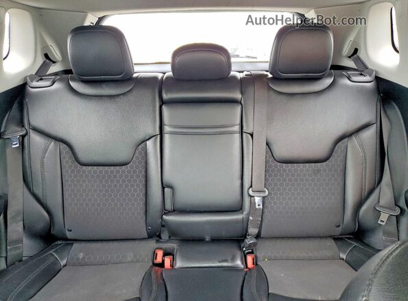 3C4NJCBB0KT715403 2019 JEEP COMPASS Черный Вид задних сидений
