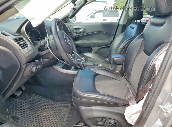 3C4NJCBB2HT658758 2017 JEEP COMPASS Серый Вид салона спереди
