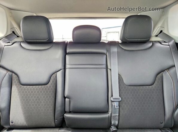3C4NJCBB3HT642875 2017 JEEP COMPASS Черный Вид задних сидений