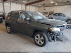 2018 Jeep Compass Latitude Fwd Green vin: 3C4NJCBB7JT140165