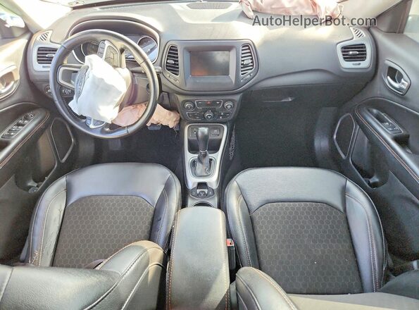 3C4NJCBB7LT177039 2020 JEEP COMPASS White Widok deski rozdzielczej