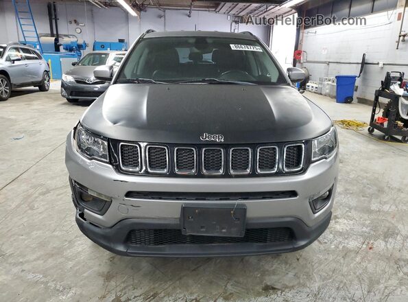 3C4NJCBB8JT501824 2018 JEEP COMPASS Серый Вид спереди