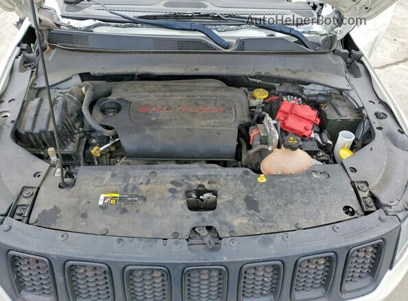 3C4NJCBB8LT169726 2020 JEEP COMPASS White Вид підкапотного простору