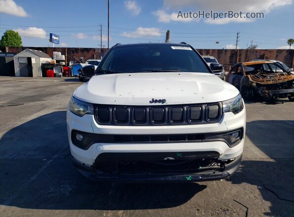 3C4NJCBB8NT210679 2022 JEEP COMPASS Белый Вид спереди