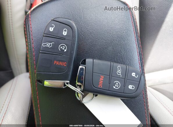 3C4NJCCB1JT406486 2018 JEEP COMPASS Серебряный Вид панели приборов