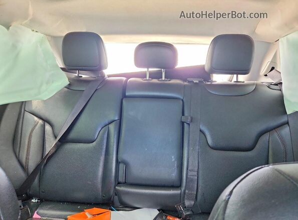 3C4NJCCB1LT218490 2020 JEEP COMPASS Синий Вид задних сидений