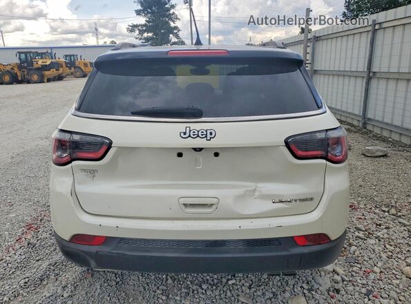 3C4NJCCB5KT832845 2019 JEEP COMPASS White Widok z tyłu