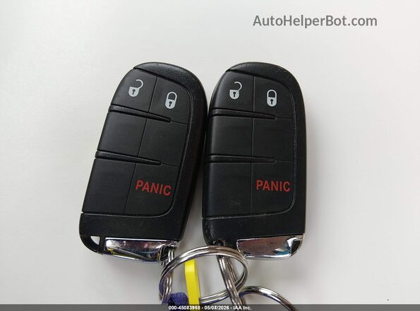 3C4NJDAB1JT392274 2018 JEEP COMPASS Синий Вид панели приборов