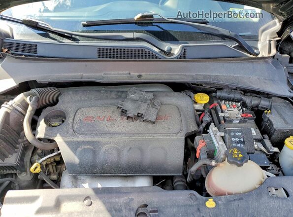 3C4NJDAB5JT401428 2018 JEEP COMPASS Black Widok komory silnika