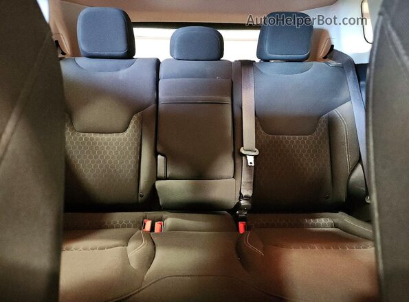 3C4NJDABXHT642394 2017 JEEP COMPASS Black Widok tylnych siedzeń