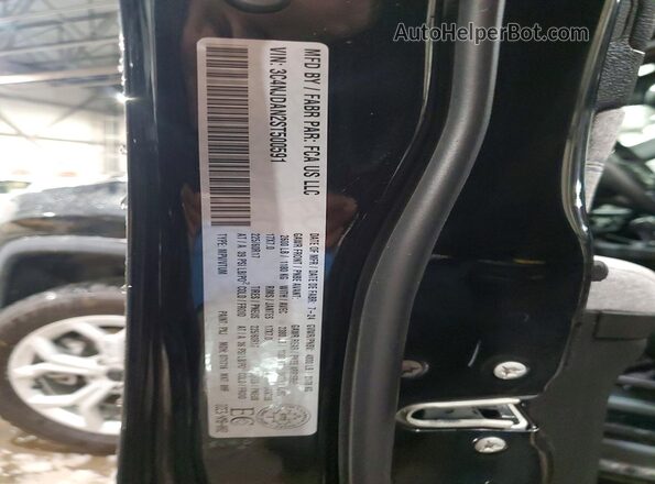 3C4NJDAN2ST500591 2025 JEEP COMPASS Black Вид підкапотного простору