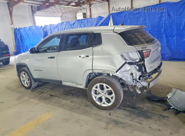 3C4NJDAN8RT136025 2024 JEEP COMPASS Серебряный Задняя левая четверть