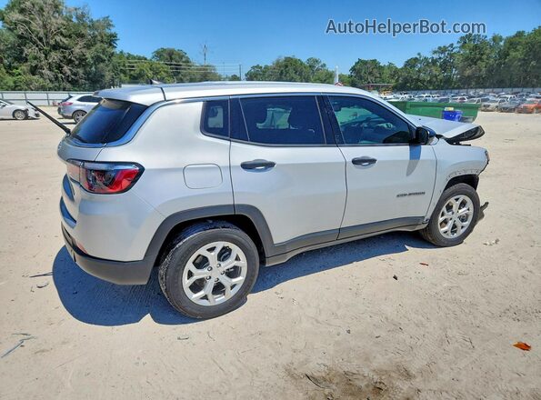 3C4NJDANXRT135099 2024 JEEP COMPASS Серебряный Задняя правая четверть