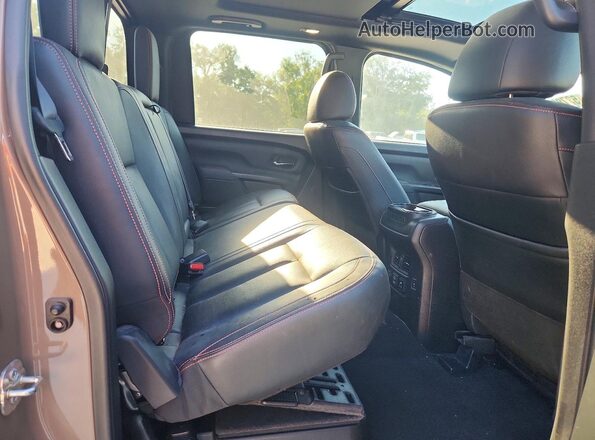 3C4NJDANXRT135099 2024 JEEP COMPASS Серебряный Вид задней части салона