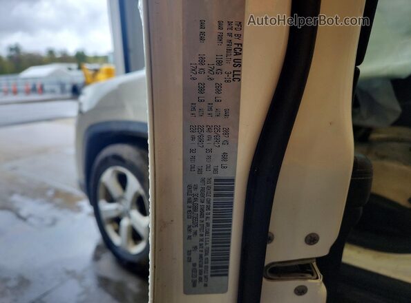 3C4NJDBB0JT355375 2018 JEEP COMPASS White ძრავის განყოფილების ხედი