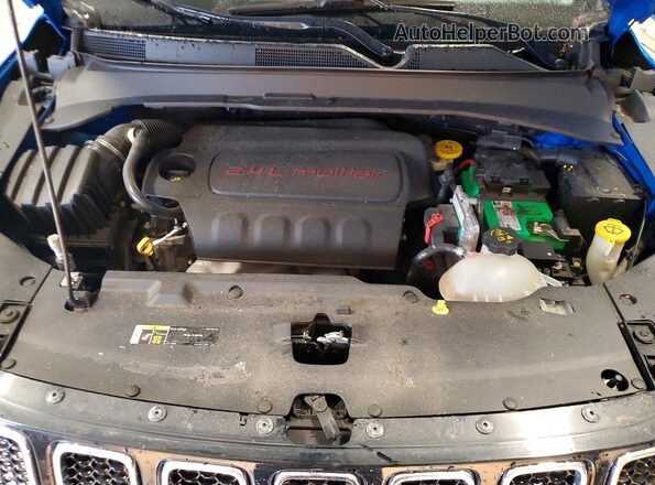 3C4NJDBB0JT398758 2018 JEEP COMPASS Синий Вид подкапотного пространства