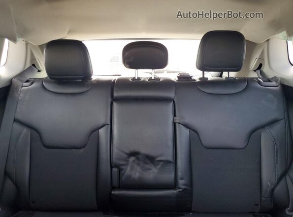 3C4NJDBB0NT200461 2022 JEEP COMPASS Черный Вид задних сидений