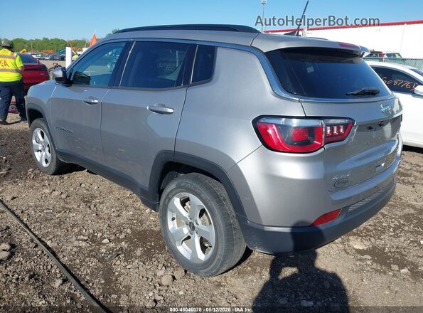 3C4NJDBB1JT176696 2018 JEEP COMPASS Silver Tył lewy