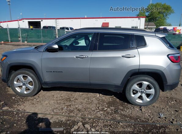 3C4NJDBB1JT176696 2018 JEEP COMPASS Silver 