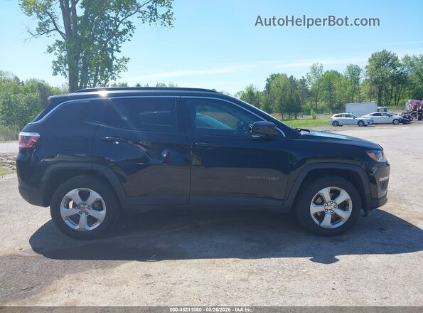 3C4NJDBB1JT393648 2018 JEEP COMPASS Black Вид задньої частини салону