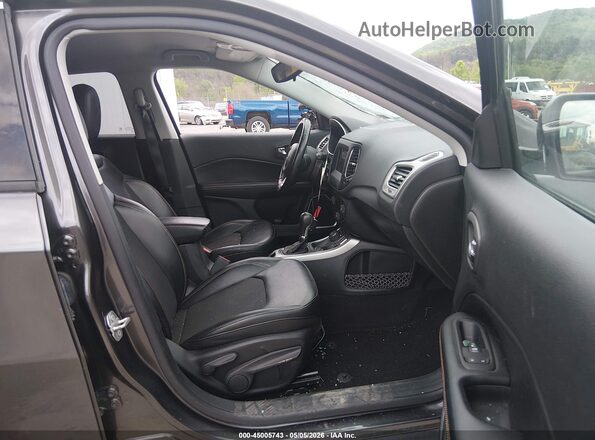 3C4NJDBB1LT149078 2020 JEEP COMPASS Серый Вид салона спереди