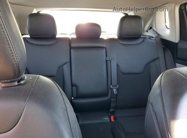 3C4NJDBB1NT224218 2022 JEEP COMPASS Silver Вид задніх сидінь