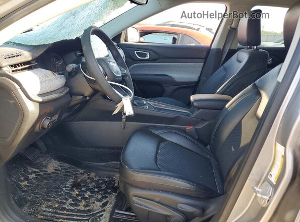 3C4NJDBB1NT224218 2022 JEEP COMPASS Silver Вид салону спереду