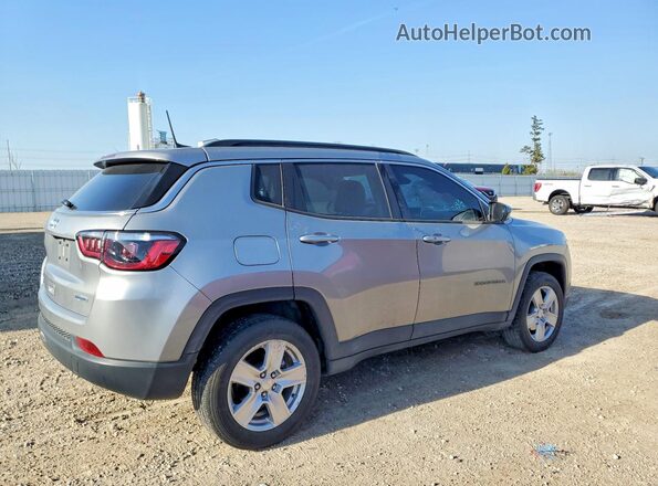 3C4NJDBB1NT224218 2022 JEEP COMPASS Silver Задня права чверть