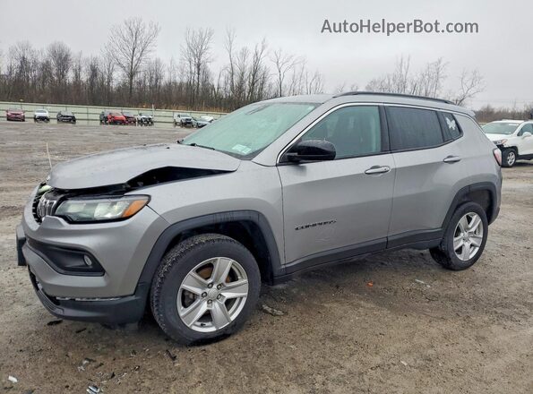 3C4NJDBB1NT233646 2022 JEEP COMPASS Silver Vista tres cuartos delantera izquierda
