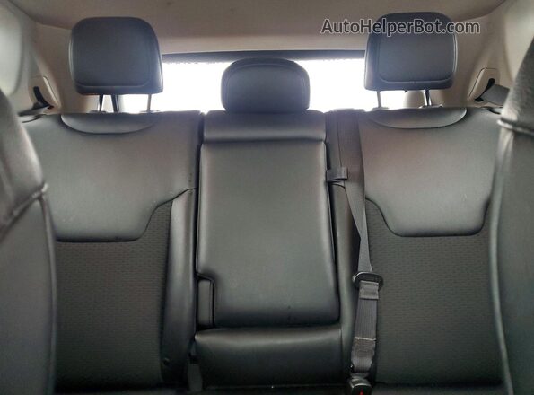 3C4NJDBB1NT233646 2022 JEEP COMPASS Silver Vista de los asientos traseros