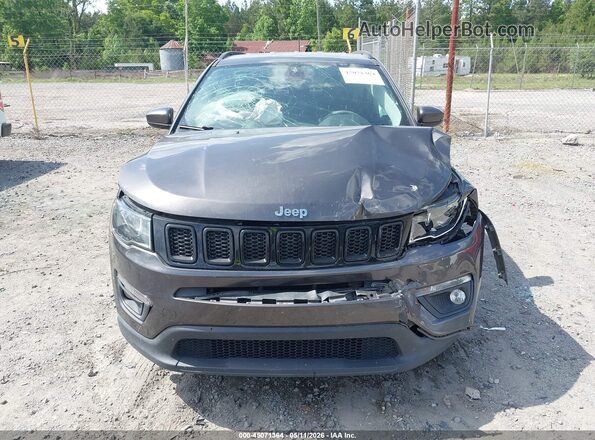 3C4NJDBB2JT103238 2018 JEEP COMPASS Черный Вид щитка приборов