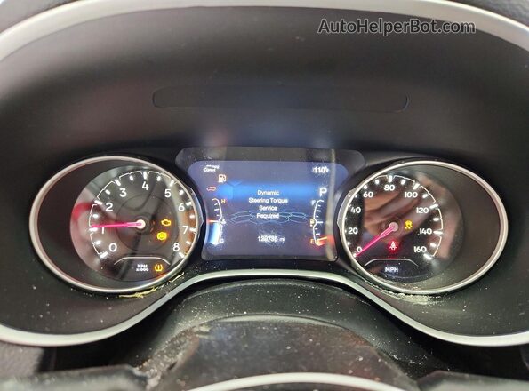 3C4NJDBB2JT185133 2018 JEEP COMPASS Белый Вид щитка приборов