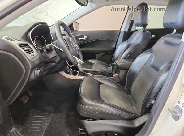 3C4NJDBB2JT185133 2018 JEEP COMPASS Белый 
