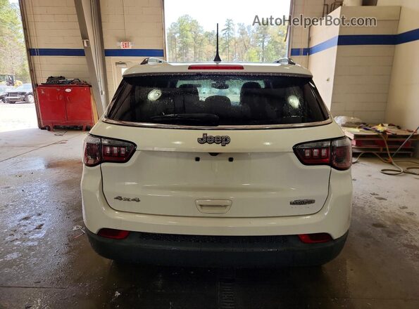 3C4NJDBB2JT185133 2018 JEEP COMPASS Белый Вид сзади