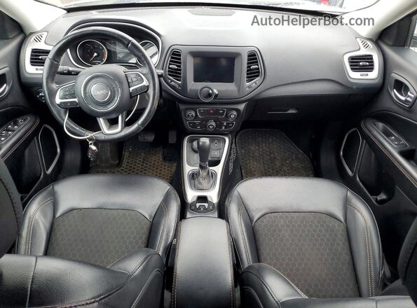 3C4NJDBB2KT786981 2019 JEEP COMPASS White Вид панелі приладів