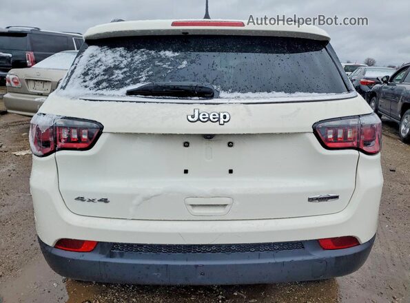 3C4NJDBB2KT786981 2019 JEEP COMPASS White Вид ззаду