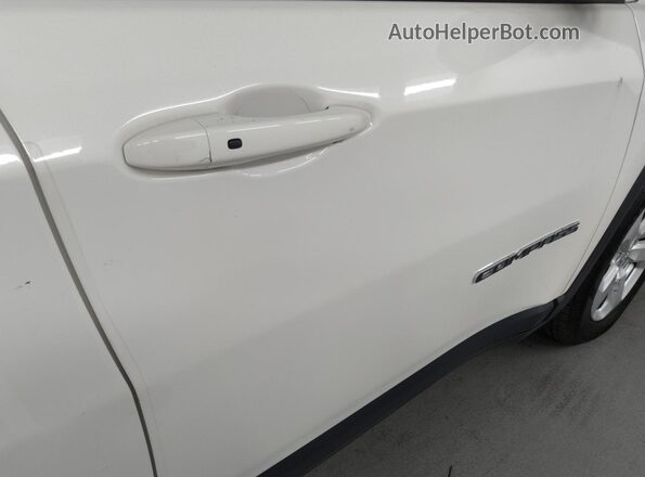 3C4NJDBB2KT850677 2019 JEEP COMPASS White 